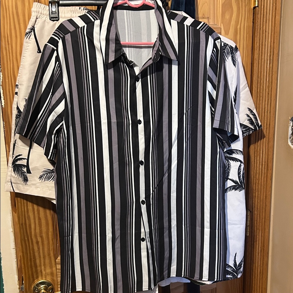 Men's Black and White Striped Shirt
